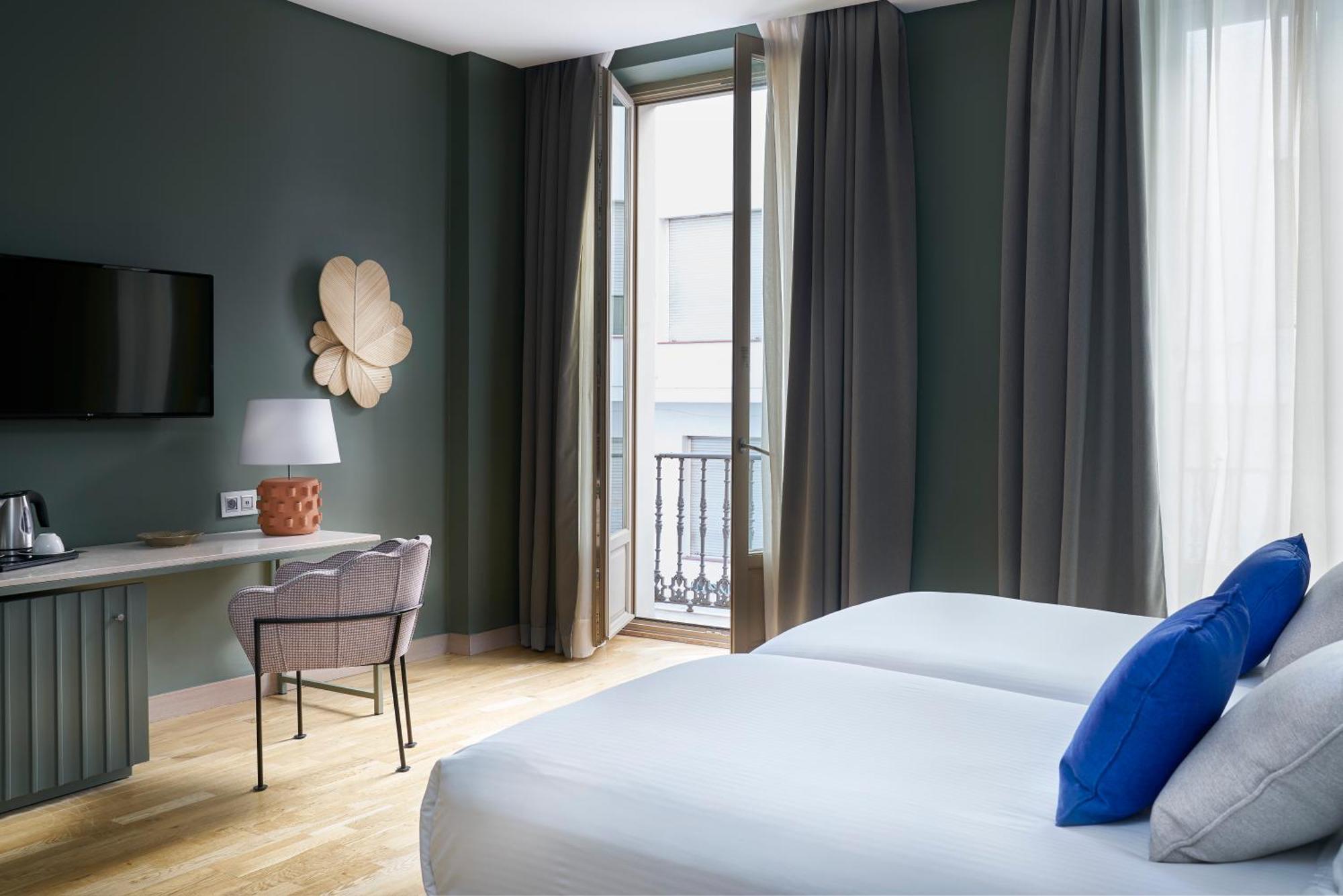 فندق فينتشي سيليثيون بوسادا ديل باتيو مالقة المظهر الخارجي الصورة A room at the hotel